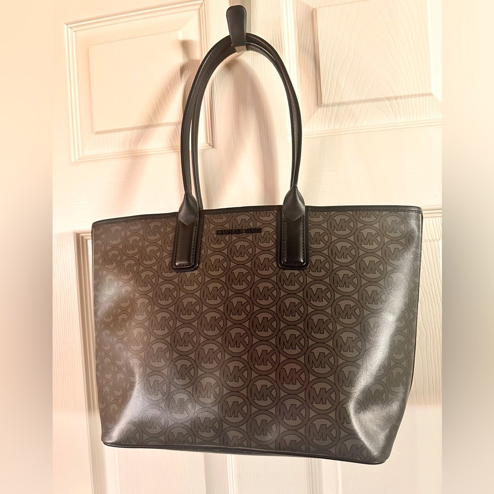 Michael Kors Tote